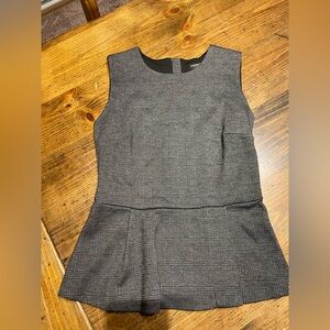 Banana Republic Size 2 Top